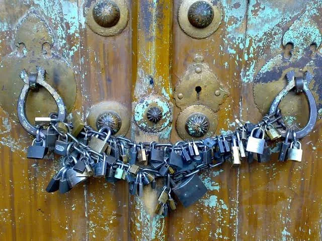 ناآگاهی، محیطی برای رشد خرافه