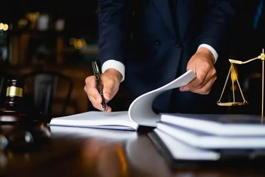 حکومت قضا بر شخص صاحب ولایت در محکمه
